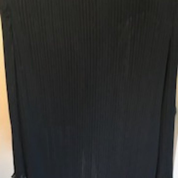 Pleated tunic with crystal buttons - Picture 2 of 4